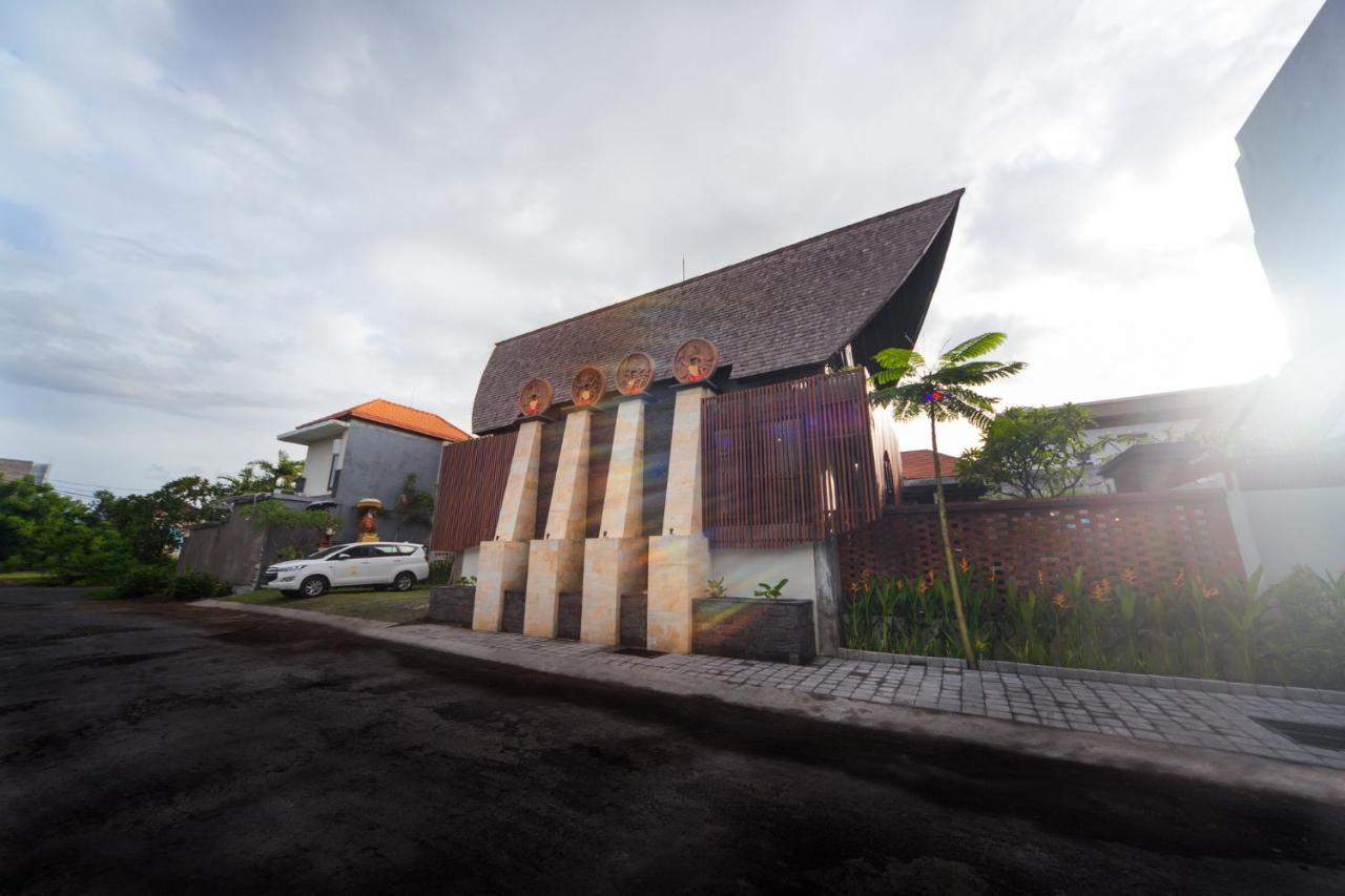 Kusuma Living And Villa Seminyak Esterno foto