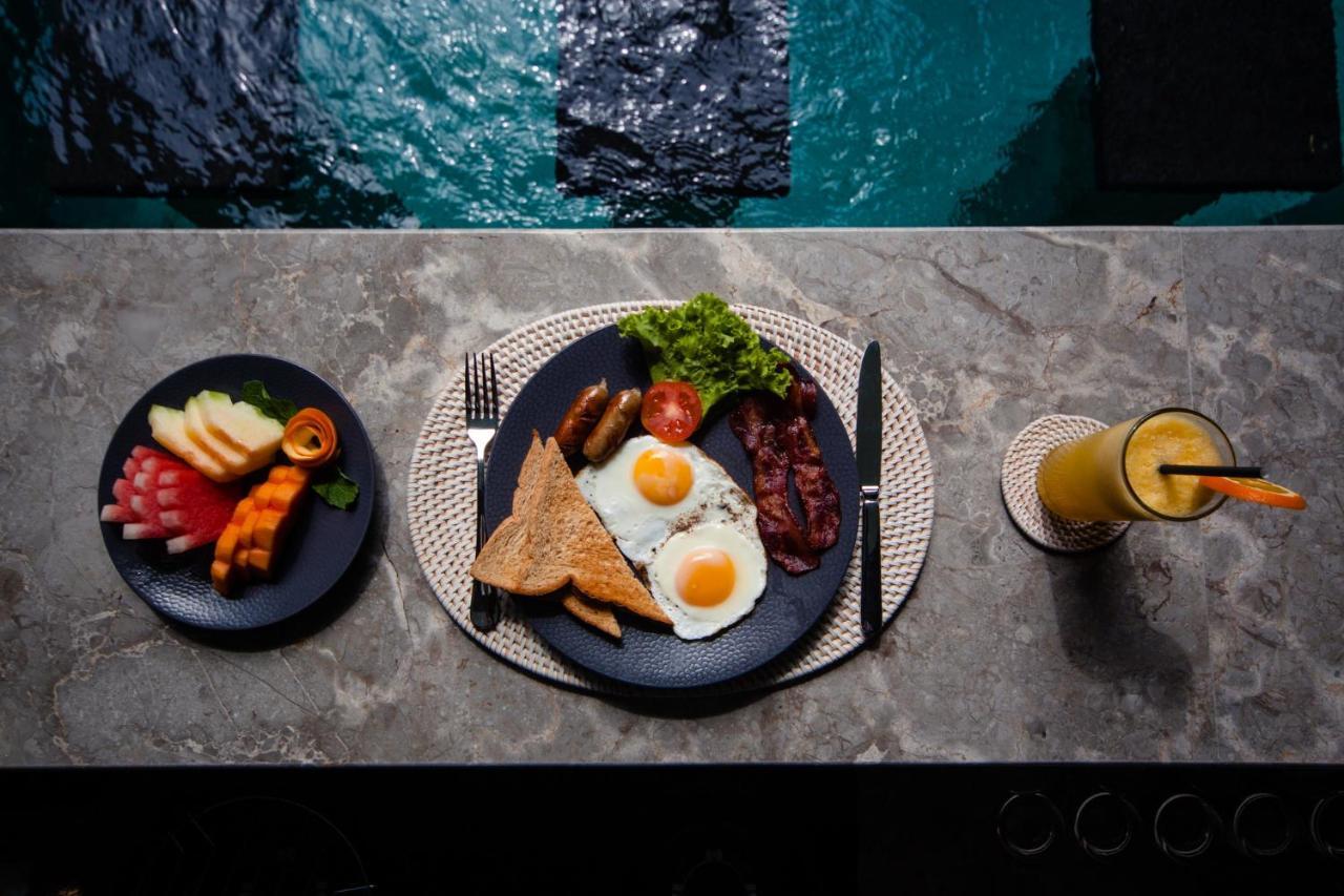 Kusuma Living And Villa Seminyak Esterno foto