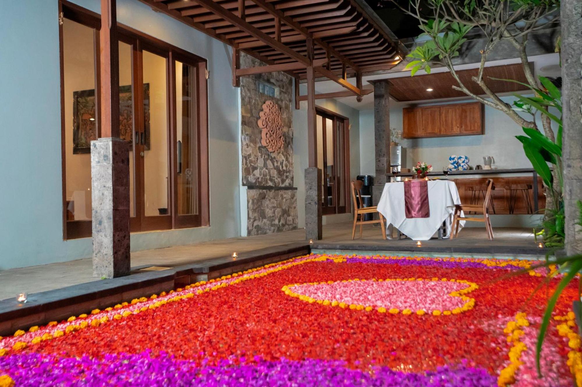 Kusuma Living And Villa Seminyak Esterno foto