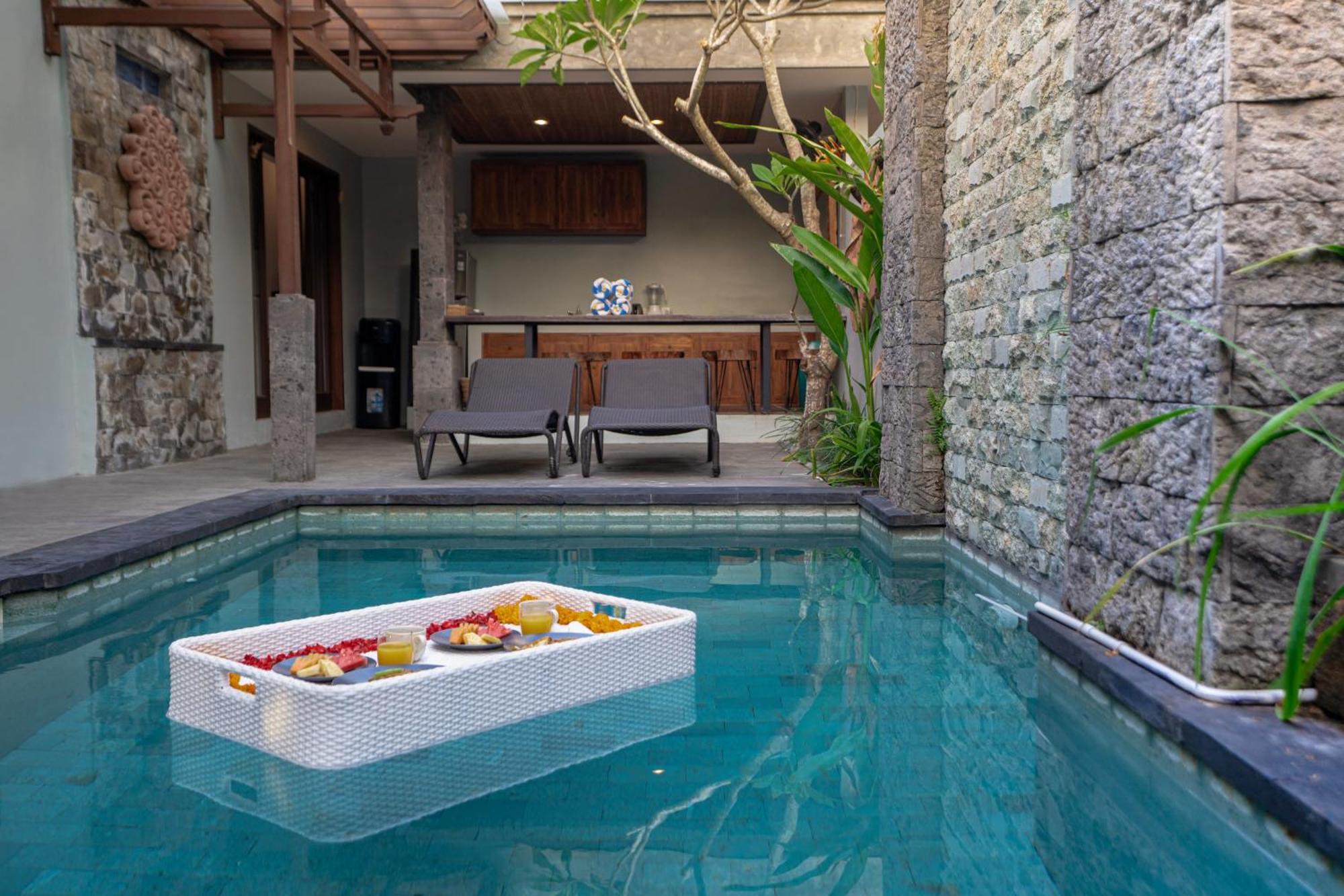 Kusuma Living And Villa Seminyak Esterno foto