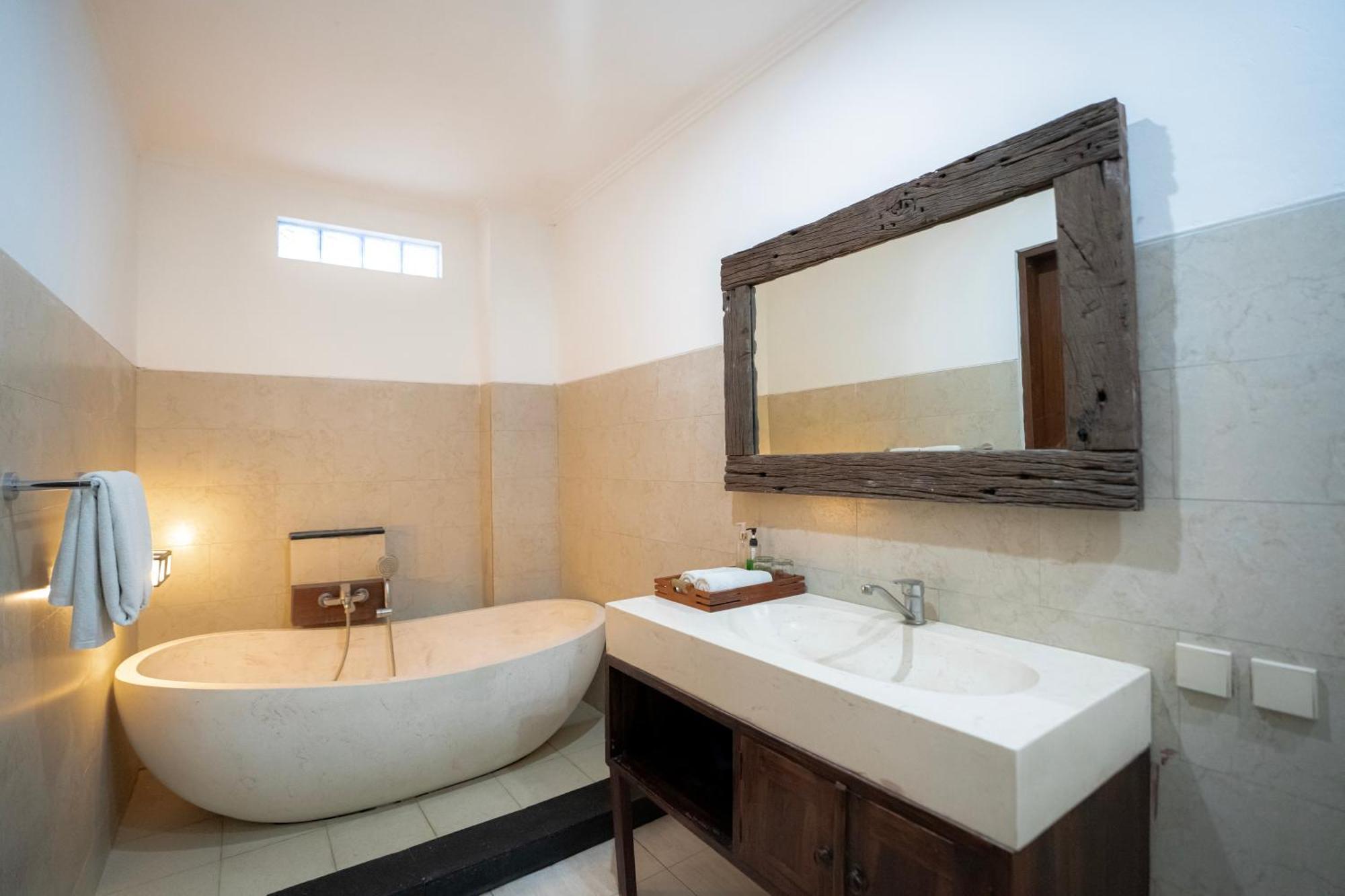 Kusuma Living And Villa Seminyak Esterno foto