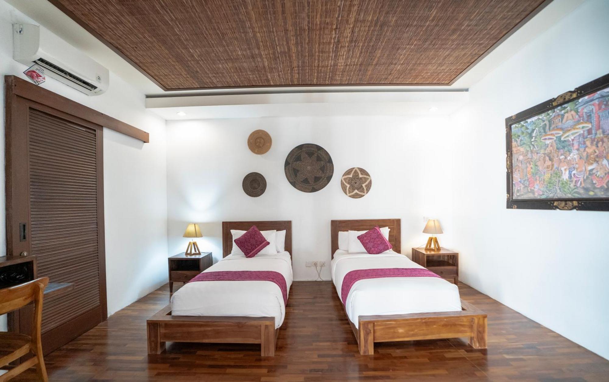 Kusuma Living And Villa Seminyak Esterno foto